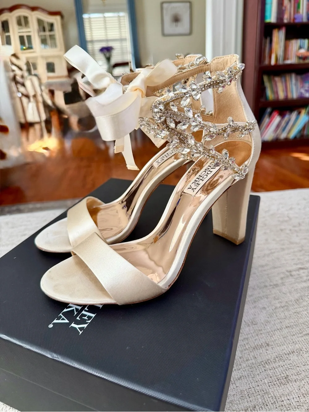 Badgley Mischka Ivory Satin Rhinestone Leaf Ribbon Ankle Tie Block Heels 7